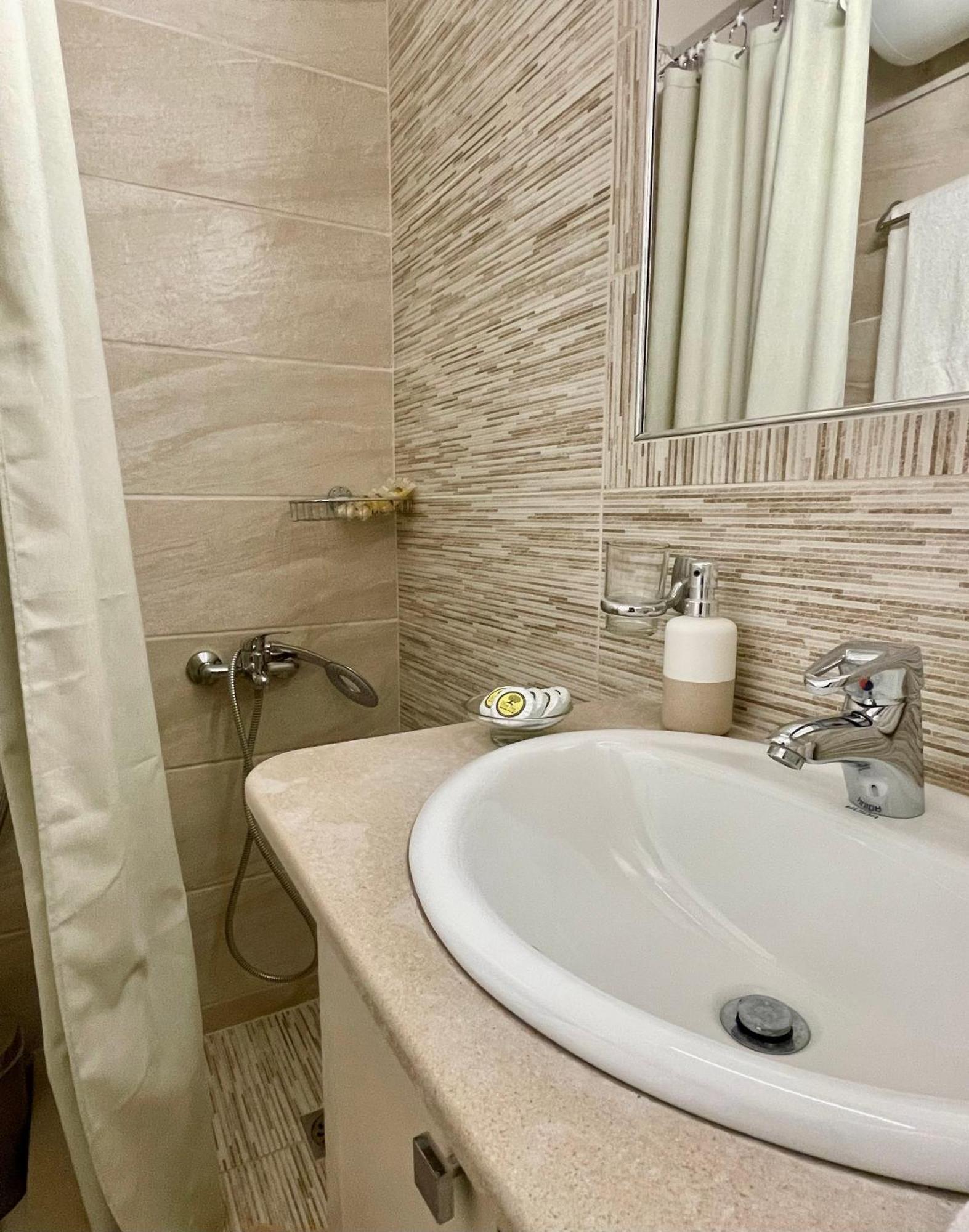 Remvi Deluxe Apartment 104 With Sea View Karpathos Extérieur photo